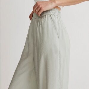 Madewell The Carly Wide-Leg Pant in Softdrape